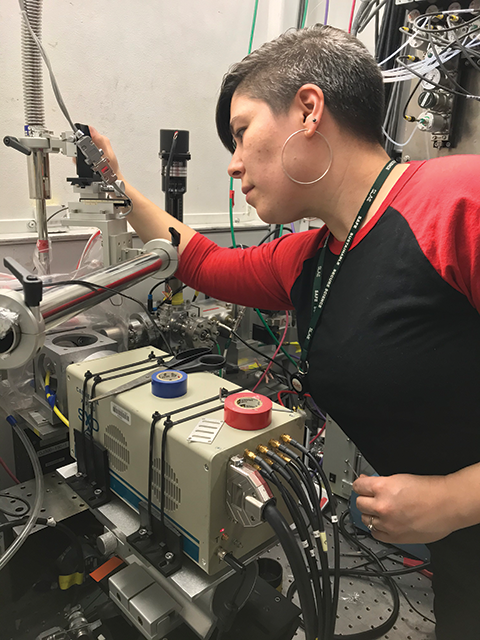 Chacon-lab-445x474.jpg Chacon-lab-445x474.jpg