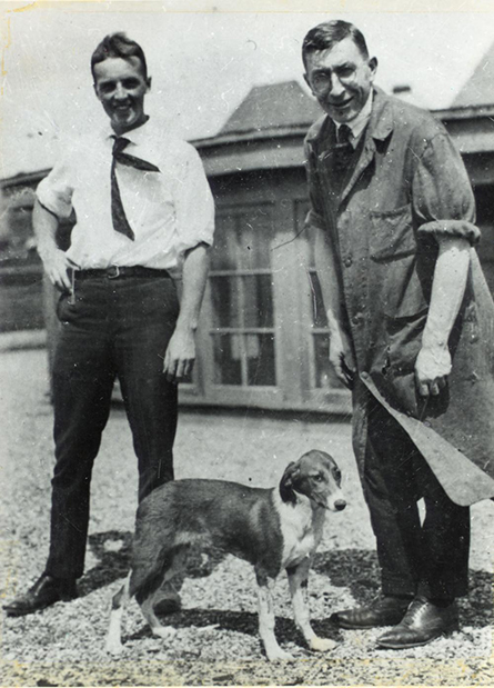 Photograph_of_F-G-_Banting_and_C-H-_Best_with_a_dog_on_the_roof_of_the_Medical_Building-445x619.jpg