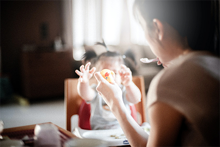 Baby-feeding-445x297.jpg Baby-feeding-445x297.jpg