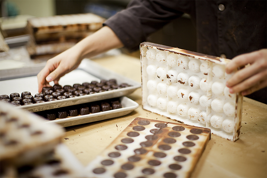 Chocolate-maker-890x593.jpg