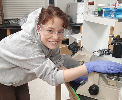 Carolyn Karns is now a first-year student in the master's in biological sciences program at Eastern Illinois University.