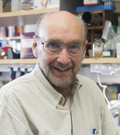 lab portrait of Robert Landick