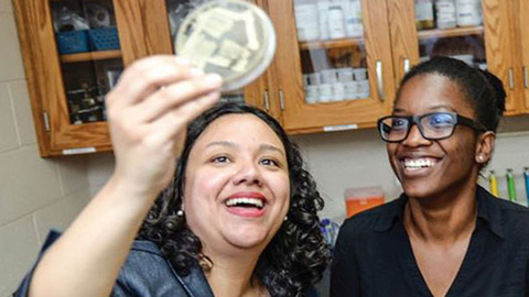 “Hi, profe!” How I learned to connect with my students