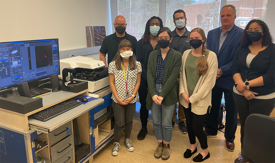 The UNC Chapel Hill Neuroscience Microscopy Core and Zeiss teams.