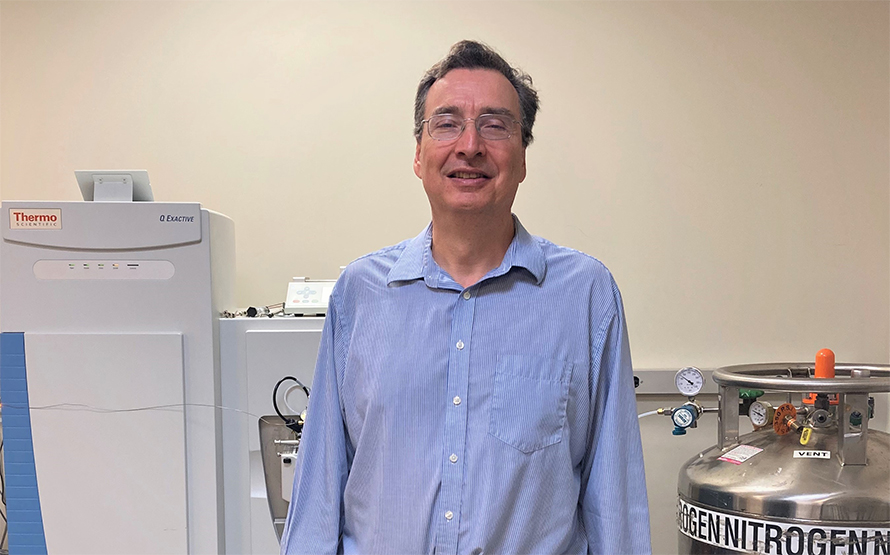 After a number of large pharmaceutical companies started working on kinase inhibitors, Philip Cole's lab pivoted to working on histone-modifying enzymes.